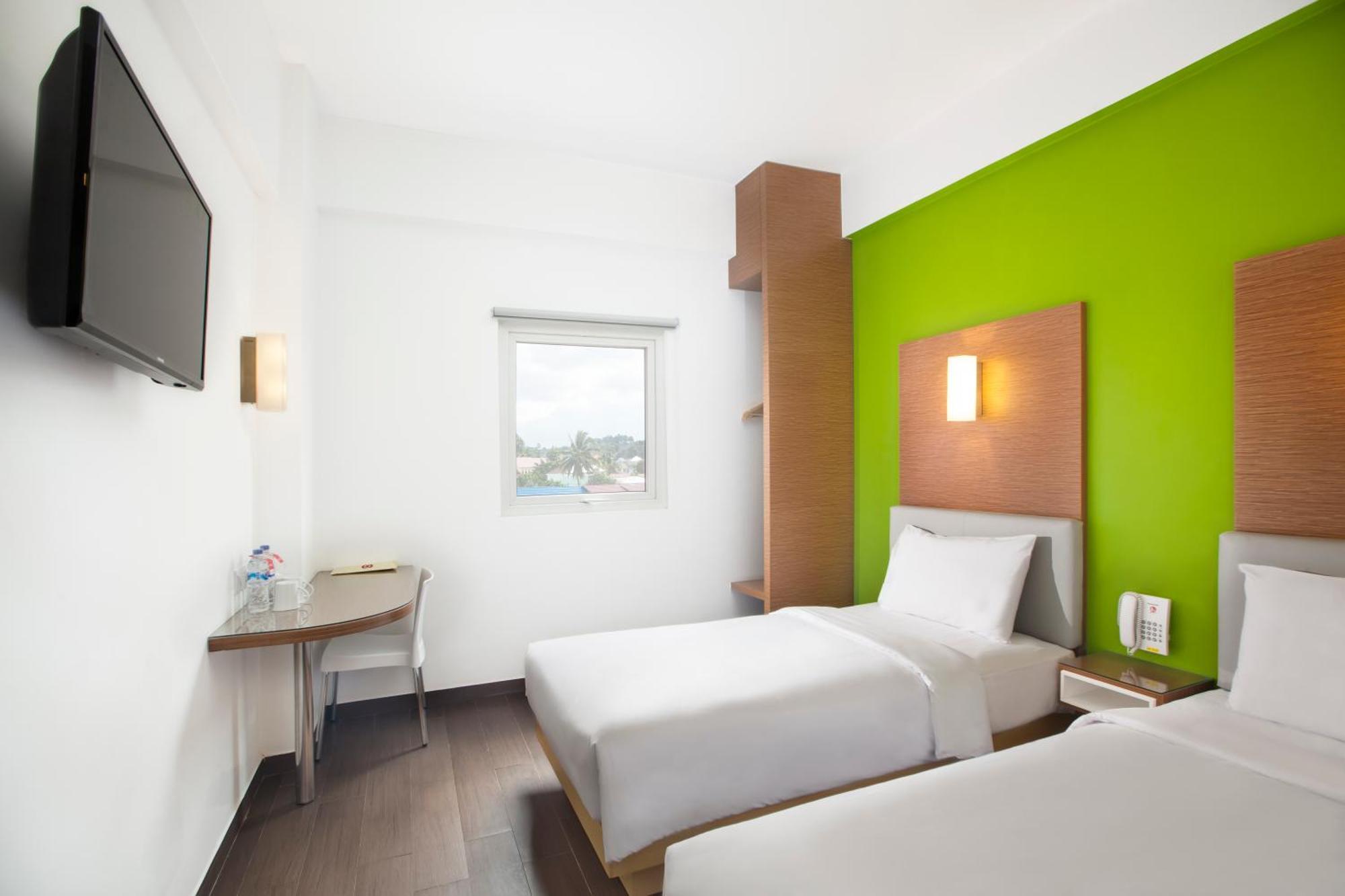 Amaris Hotel Muara Bungo - Jambi Стая снимка